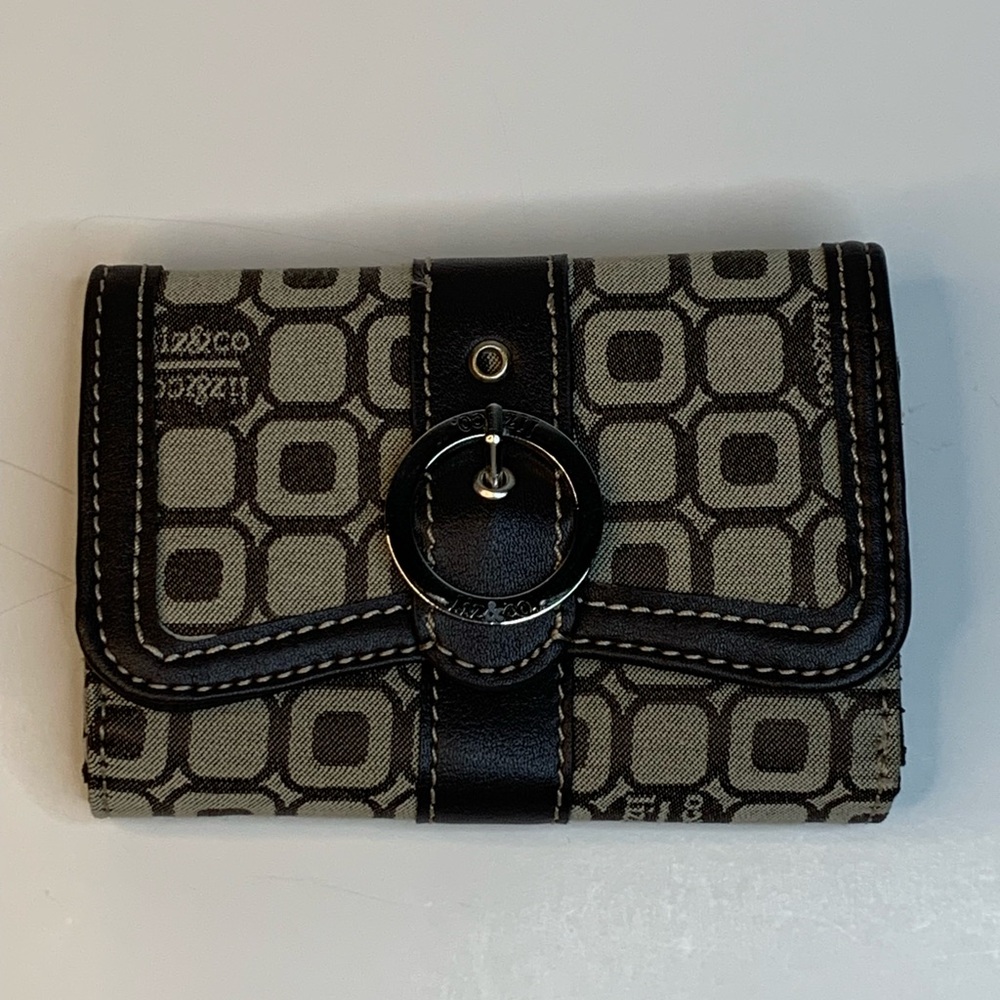 Liz Claiborne tri fold wallet!  Brand new WOT.